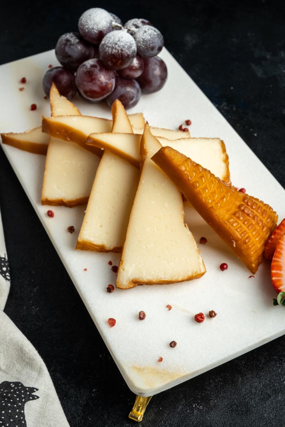 YASİN GURME İSLİ SEPET PEYNİRİ (450 gr)