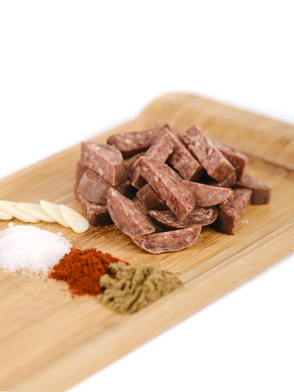 YASİN GURME DANA FERMENTE KÜP SUCUK (335 gr)